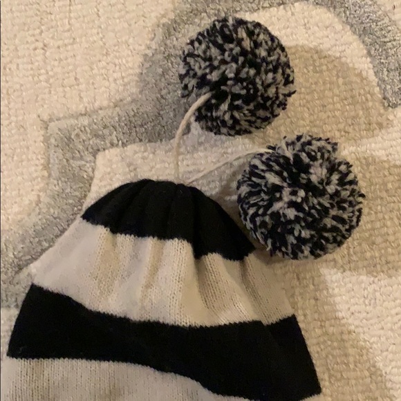 Betsey Johnson wool hat - Picture 2 of 3